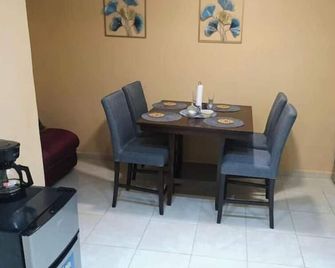 Apartamento de 2 Habitaciones - San Pedro Sula - Comedor