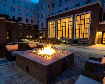 Staybridge Suites Washington DC East - Largo - Largo - Terasa
