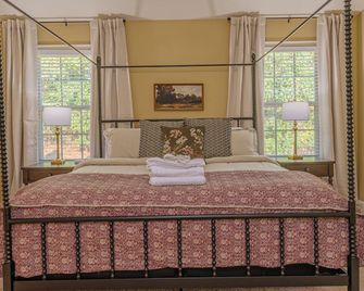Spacious Gem Near Fort Moore - Columbus - Bedroom