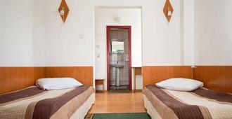 Hotel Beta - Cluj Napoca - Phòng ngủ