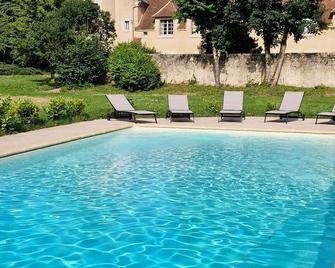 Prieure Saint Martin De Lavardin - Lavardin - Piscina