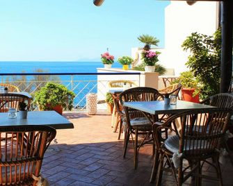 Puntaquattroventi - Ercolano - Balkon