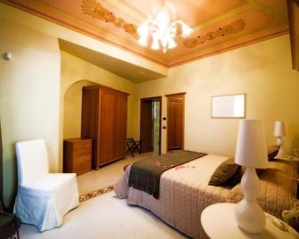 Modà Antica Dimora - San Marino - Schlafzimmer