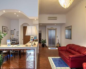 Hotel Caracciolo - רומא - דלפק קבלה