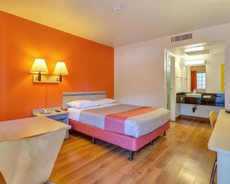 Santa Rosa North Inn Motel - Санта-Роса - Спальня