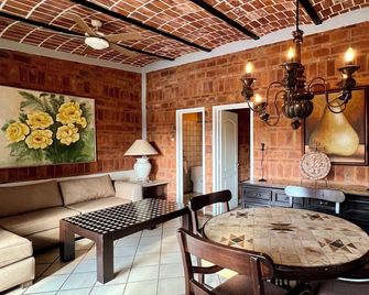 Mama Chuy Hotel & Villas - San Juan Cosalá