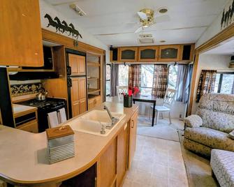 Sierra Escape Rv - Squaw Valley (Fresno County) - Cocina