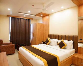 The Marutinandan Grand - Deoghar - Schlafzimmer