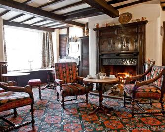 Talbot Hotel - Leominster - Lounge