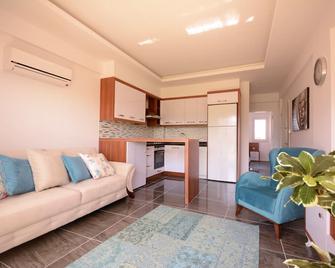 Sweet Home Kemer Apartments -A1 - Camyuva - סלון