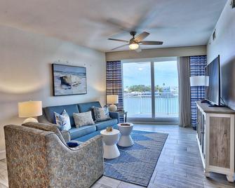 Oceana 301 East - Saint Pete Beach - Living room