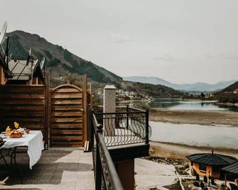 Hotel Noor Konjic - Konjic - Balcón