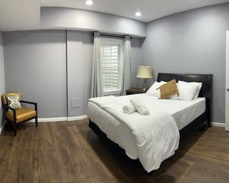 Luxury Spacious & Bright 4 Bedroom Suite - Alexandria - Habitación