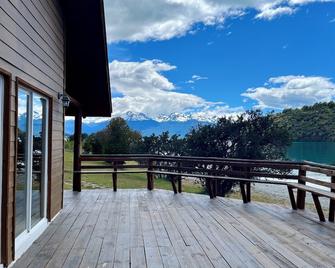Patagonia 47g - Puerto Guadal - Balkon