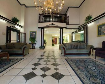 Candlewood Suites Jonesboro By IHG - Jonesboro - Lobby