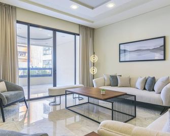 Crest - 3 Bedroom Apartment in Hamra - Beirut - Living room