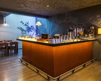 هوتل أيزمايل - سانتياغو - بار