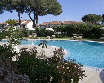 Villa Mazzanta Relais & Hotel - Vada - Басейн