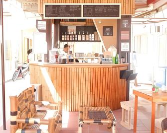 Galleria De Boracay Guest House - בורקאי - בר