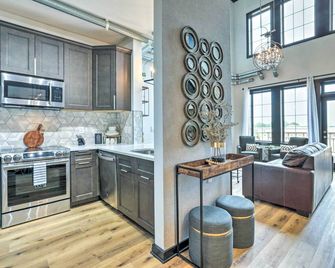 Central Atlantic Station Loft Near Mercedes-Benz! - Atlanta - Cucina
