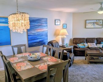 2022 Remodeled Pacific Beach Oceanview Condo- See the Sea - San Diego - Essbereich