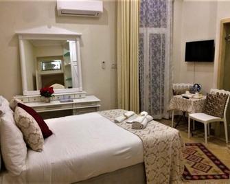 Lord's Residence Boutique Hotel - Kyrenia - Bedroom