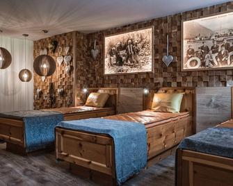 Hotel Vier Jahreszeiten - Eben am Achensee - Спальня