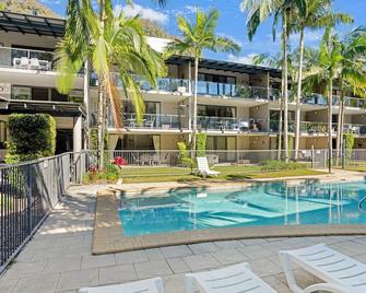 Baden 96 - Rainbow Shores. Pool. Tennis court. Walk to beach - Rainbow Beach - Pool