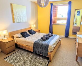 12 Courthouse Square - Clifden - Bedroom