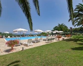 Le lecce one-room apartment with swimming pool and tennis court - Capoliveri - Piscina
