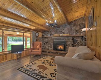 Cozy Wy Home Rivers, Lakes, Mountains, Wildlife - Pinedale - Вітальня