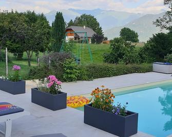 Cottage Rental In Clery - Tournon - Басейн