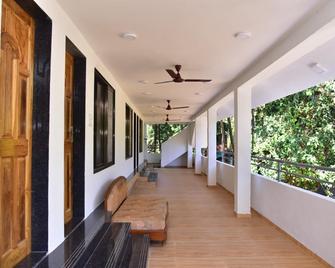 Vishwas Executive - Mālvan - Balcony
