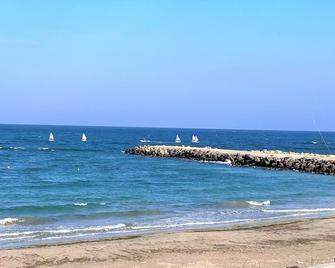 Inter Holiday Apartments - Pomorie - Strand
