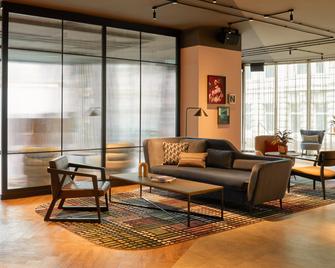 هوتل إنديجو نيوكاسل، آن آي آيتش جي هوتل - نيوكاسل - ردهة