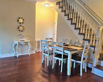 Entire house in Long Branch near the beach - Long Branch - Essbereich
