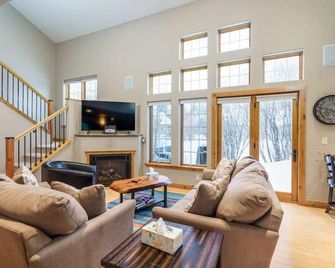 Ski Hill Road Townhome #29 - Driggs - Sala de estar