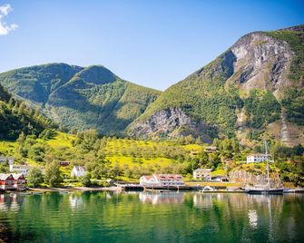 Heimly Pensjonat - Flåm - Vista del exterior