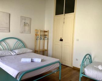 The Pocket Pillow House - Faro - Bedroom