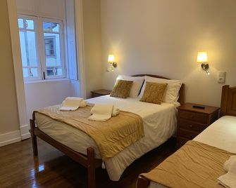 Residencial Portuguesa - Porto - Slaapkamer