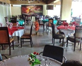 Hotel Siesta - Bogra - Restaurant