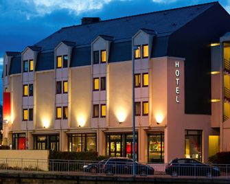 B&B HOTEL Le Mans Centre Cathédrale - Le Mans - Building