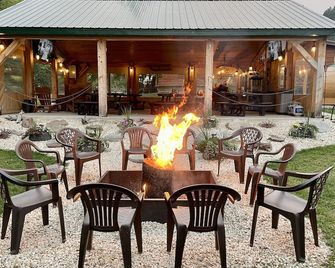 Whitetail Creek Camping Resort - Lead - Patio
