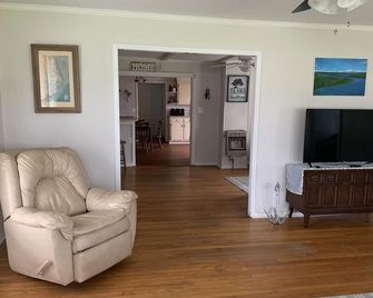 The perfect home to create your Island Traditions - Harkers Island - Pokój dzienny