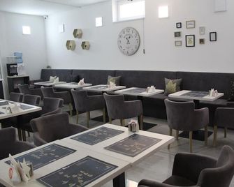 Garni Hotel 11tica DM - Novi Sad