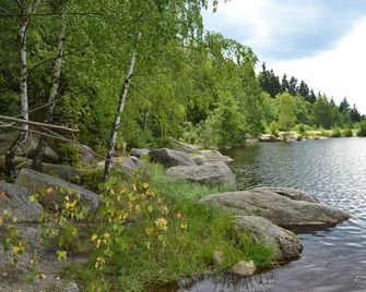 Ruhige Einliegerwohnung mit Terasse - Altenkunstadt - Camera da letto