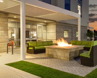 Home2 Suites by Hilton Austin North/Near the Domain - Austin - Pátio