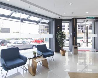 Hotel 99 Kelana Jaya - Petaling Jaya - קואלה לומפור - לובי
