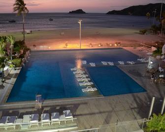 Tamaca Beach Resort - Santa Marta - Pool