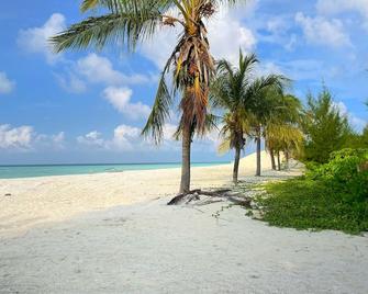 Oren - Maamingili - Beach